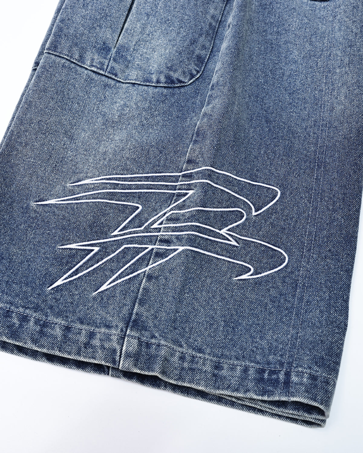 TRACE DENIM SHORTS [BLUE]