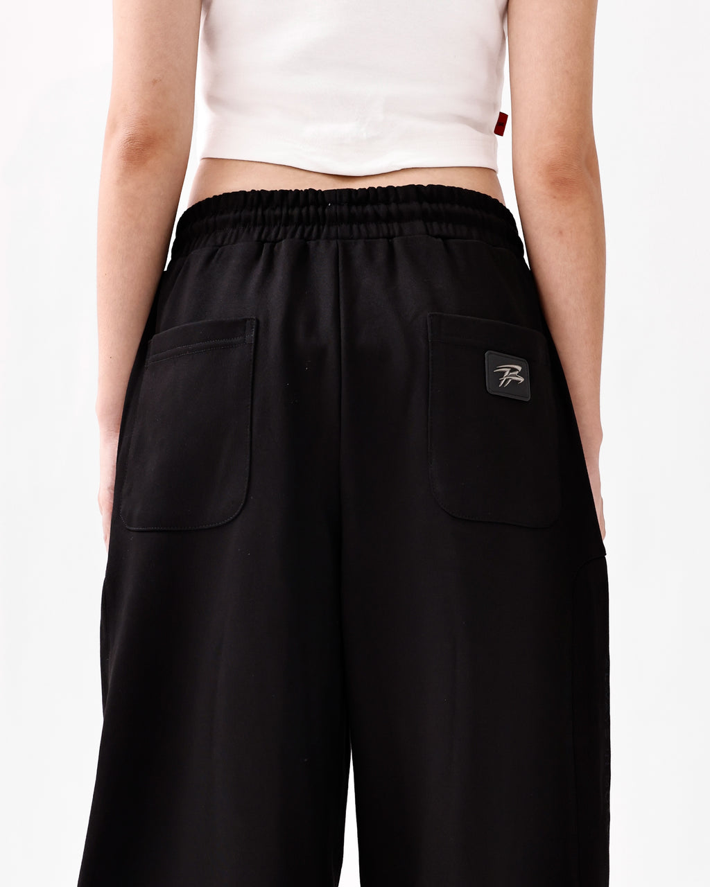 DISTRICT SWEATPANTS [BLACK]